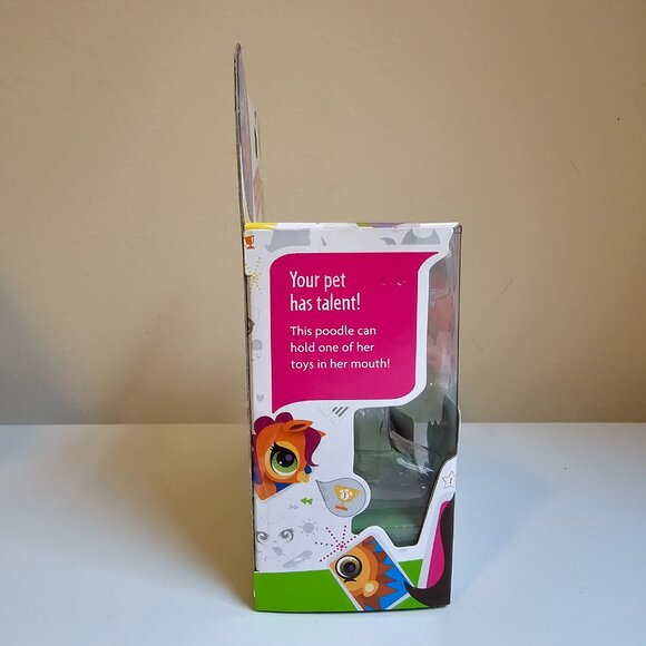 Hasbro Littlest Pet Shop #2395 Poodle Dog Tricks & Talents Pink New LPS 2011 - Picture 3 of 6